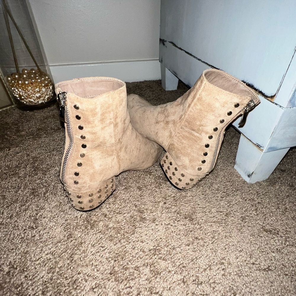 Beast Fashion tan booties with silver studs size women’s 6